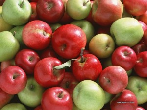 Apples-fruit-1201901_1024_768